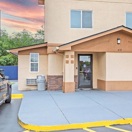 Super 8 By Wyndham Augusta Ft Eisenhower Area Luaran gambar